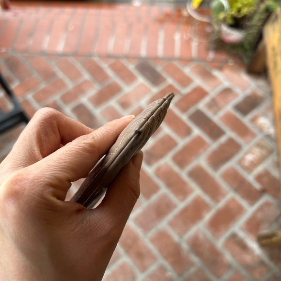 Gucci GG Marmont Taupe Card Holder - Picture 7 of 8